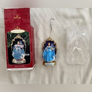 Vintage 1997 Hallmark Keepsake Ornament - Walt Disney’s Cinderella